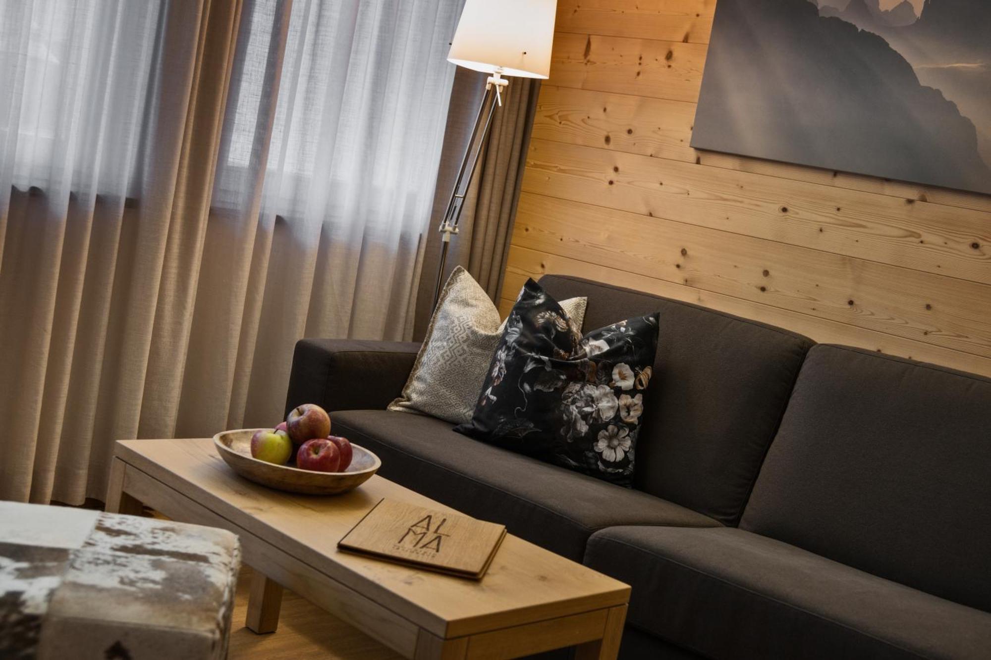 ALMA mountain residence Dobbiaco Habitación foto